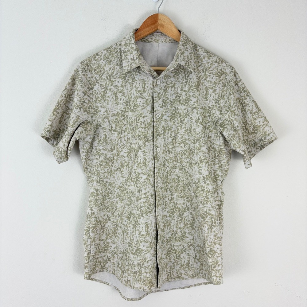 Lululemon Mens S/M Short Sleeve Button Down Shirt Green Leaf Print Performance